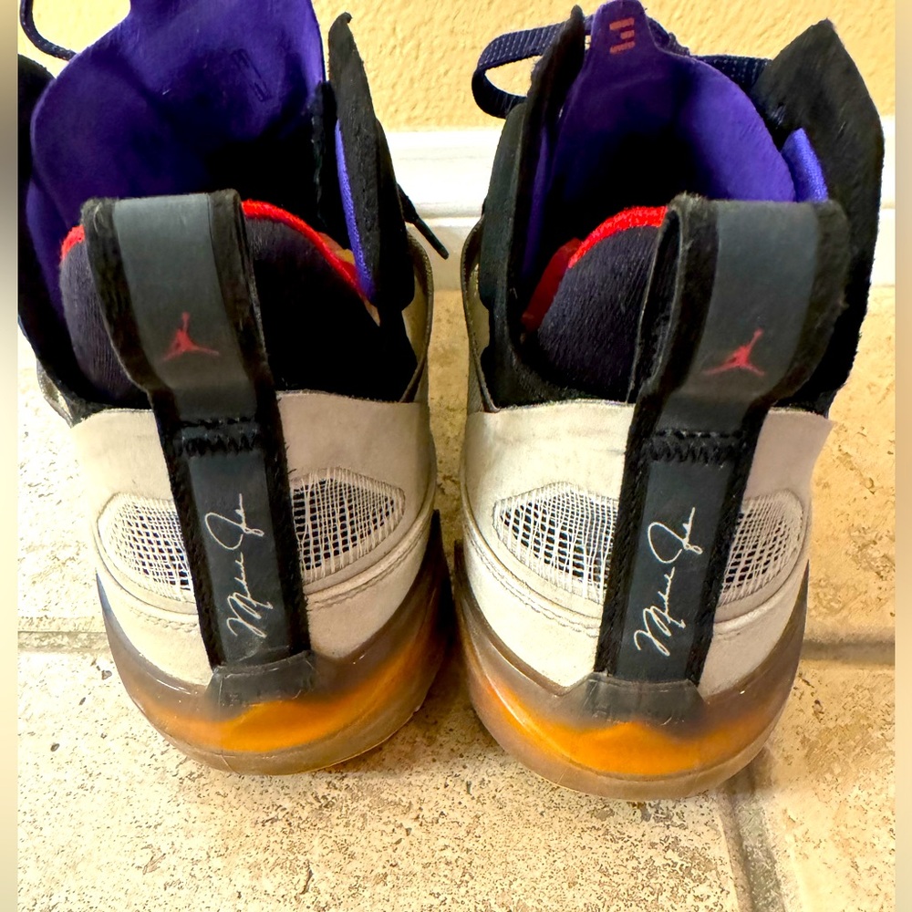 Men’s Air Jordan size 7.5 (Euro 40.5) shoes. DD6958-060